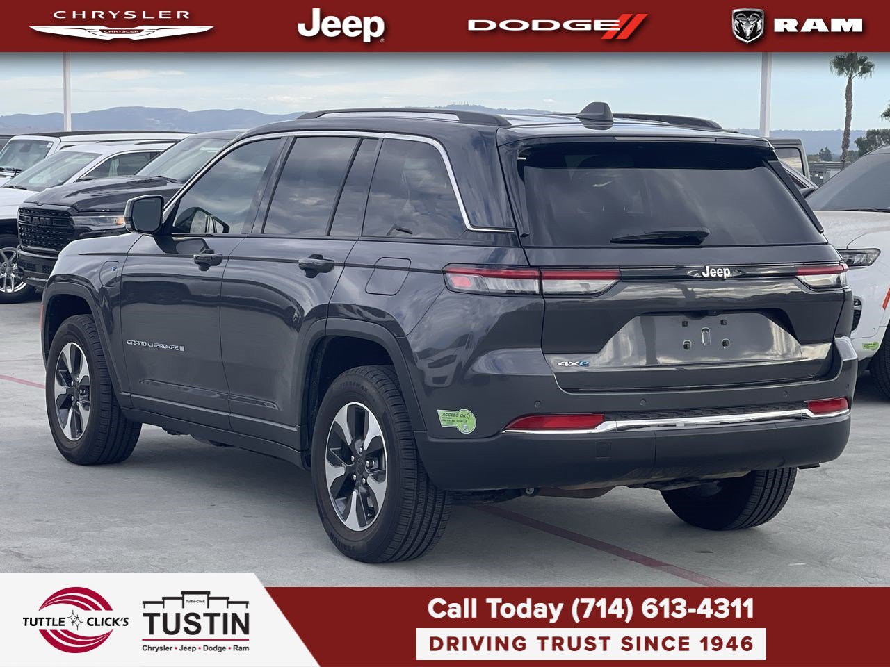 Used 2023 Baltic Gray Metallic Clearcoat Jeep 4DR 4WD image 5