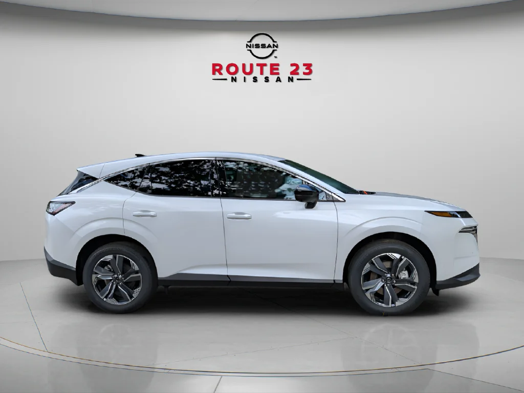 New 2026 White Nissan SL image 4