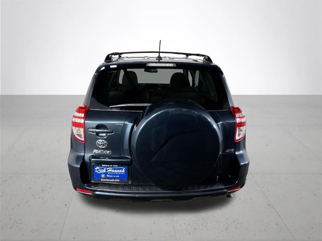 Used 2011 Green Toyota Limited image 7