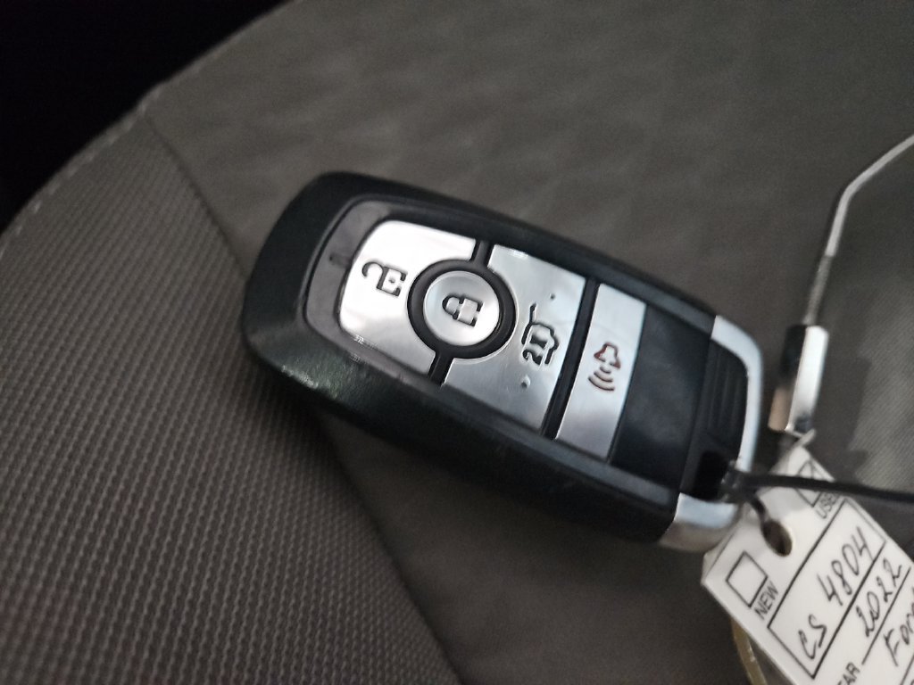 Used 2022 Gray Ford SE image 23