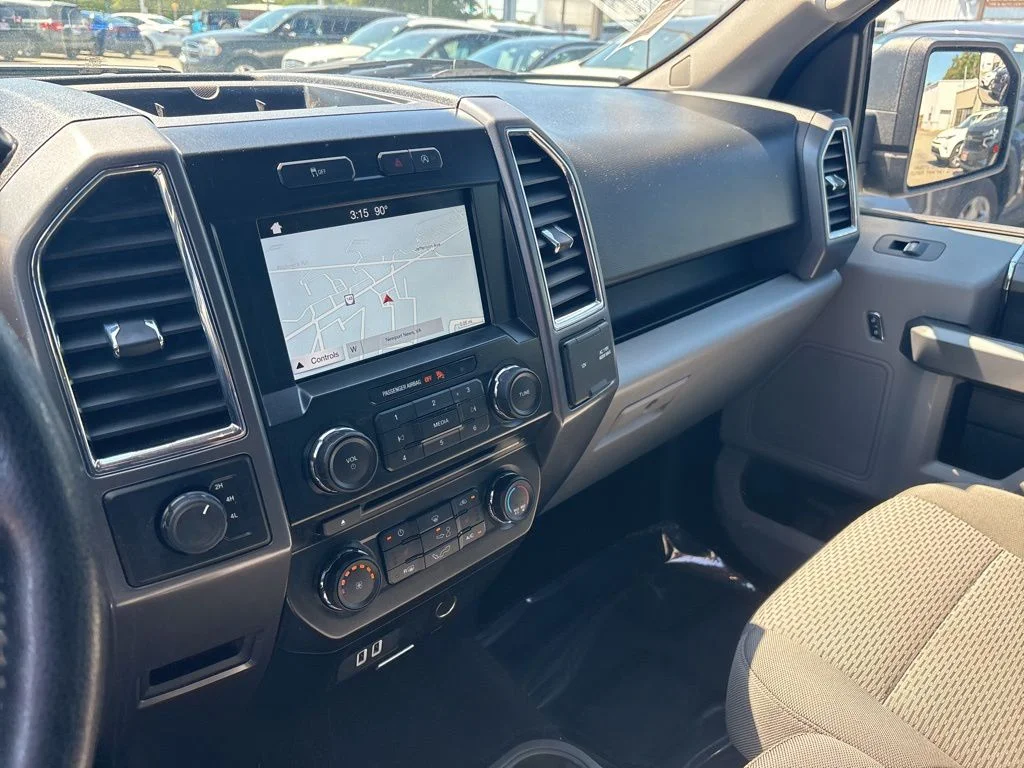 Used 2016 Shadow Black Ford XLT image 21