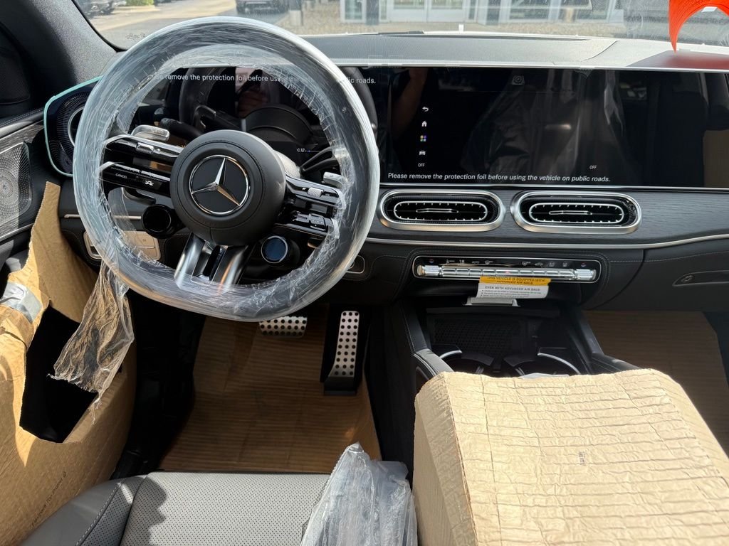 New 2027 MANUFAKTUR Moonlight White Metallic Mercedes-Benz AMG® GLE 53e 4MATIC+ Coupe image 2