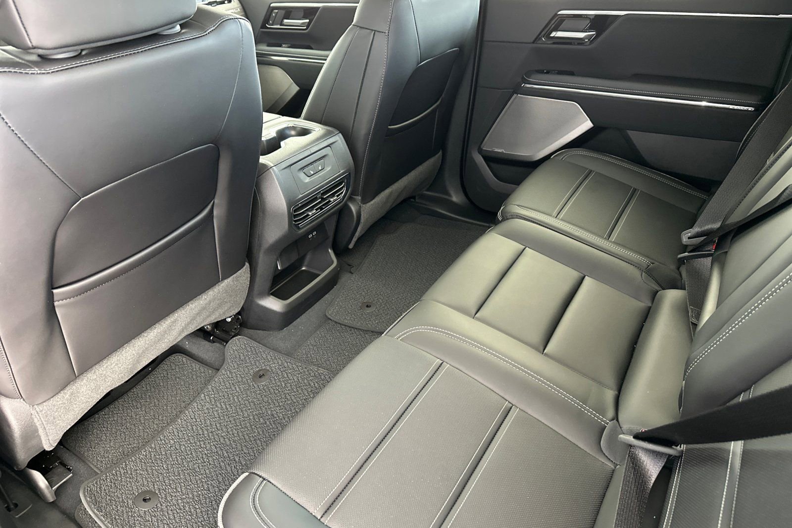 2025 GMC Sierra EV Denali - Photo 13