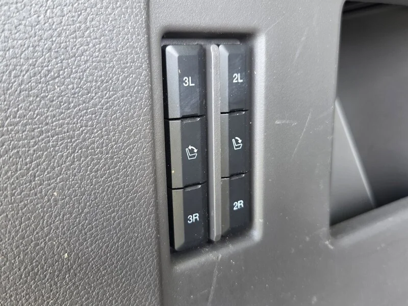 Used 2021 White Metallic FORD LIMITED image 15