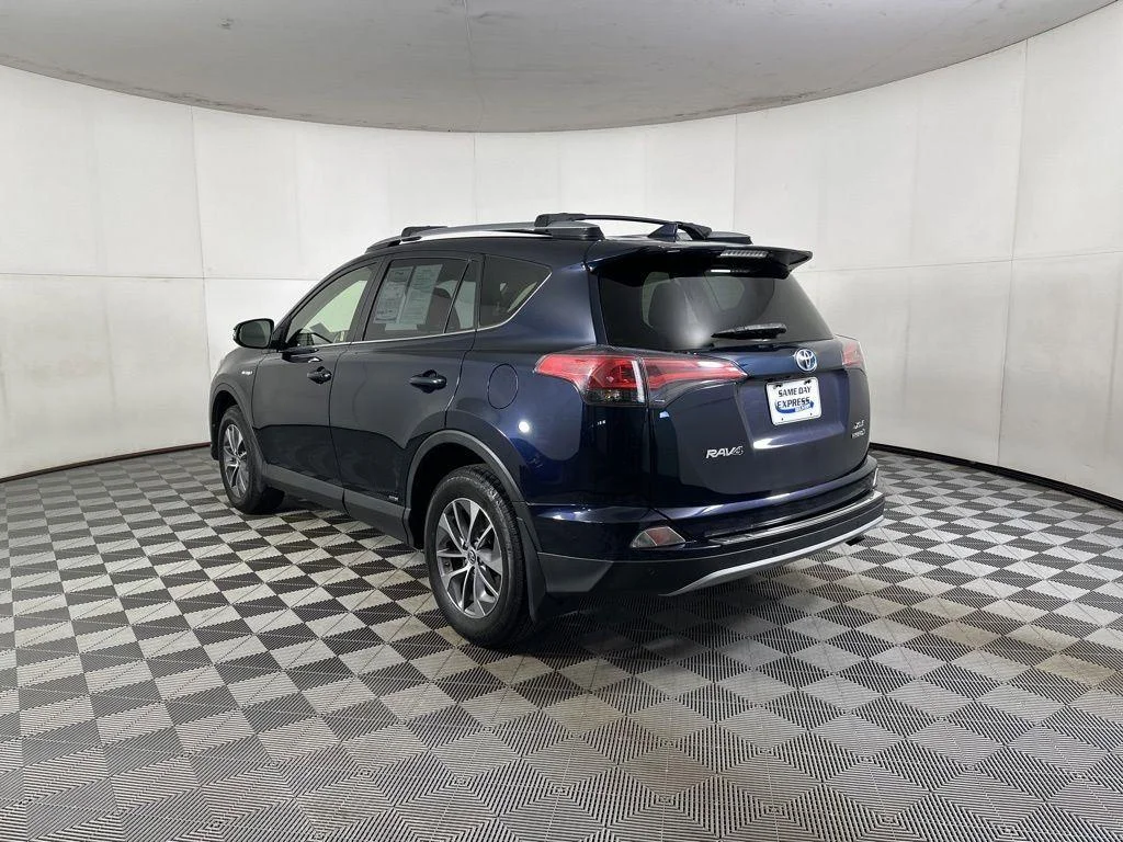 Used 2018 Aqua Toyota XLE image 24