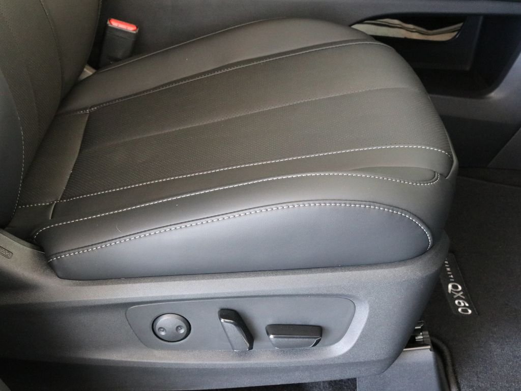 New 2027 HARBOR GRAY INFINITI Luxe AWD image 48