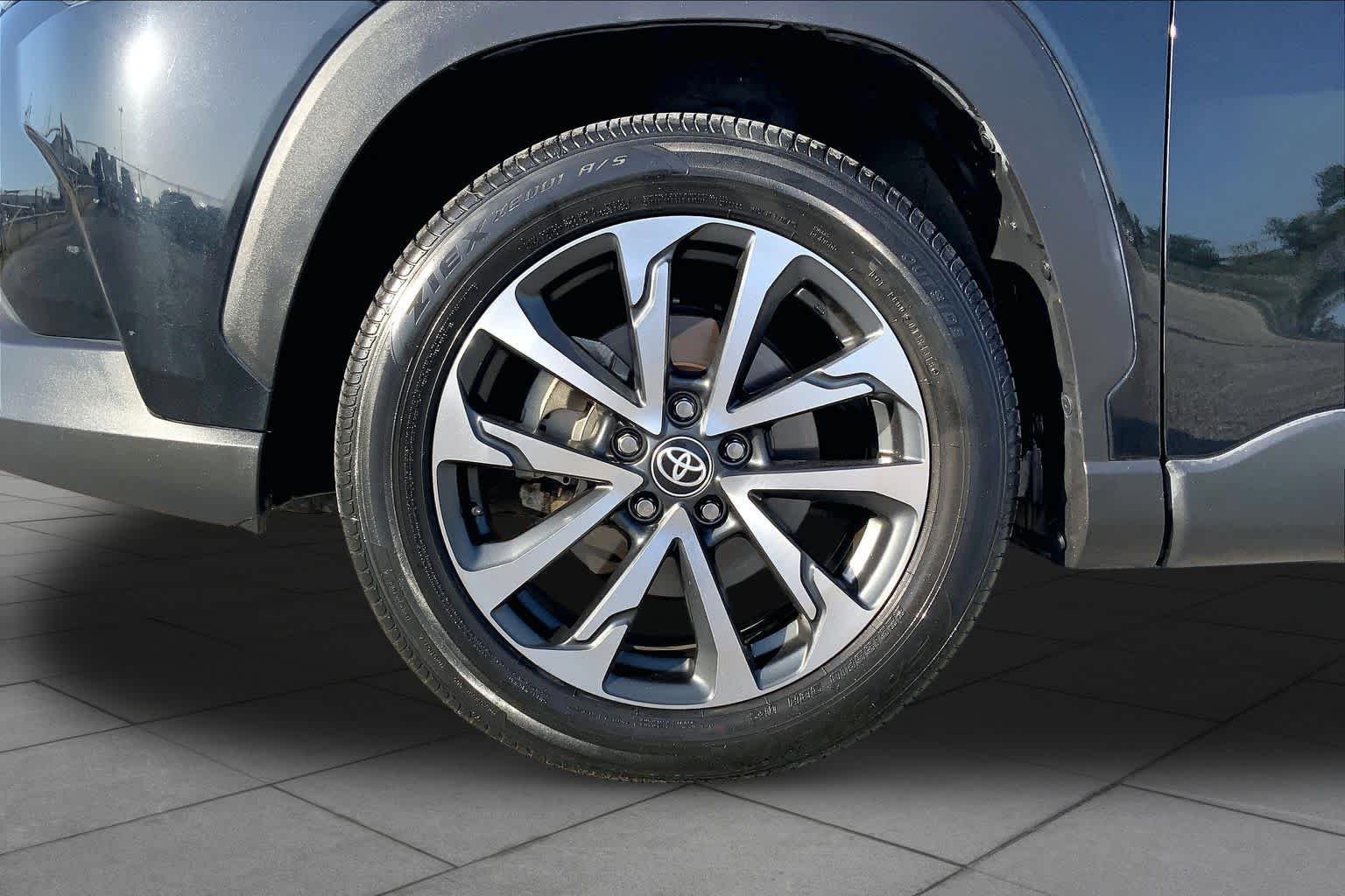 Used 2023 Jet Black Toyota XLE image 11