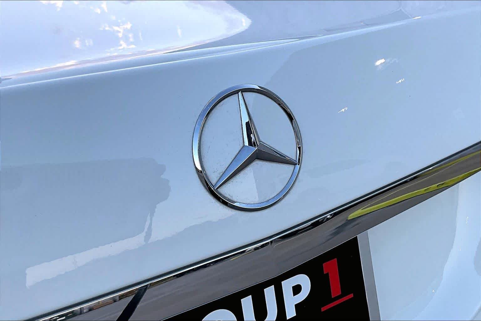 Used 2013 Polar White Mercedes-Benz E 350 Luxury image 9