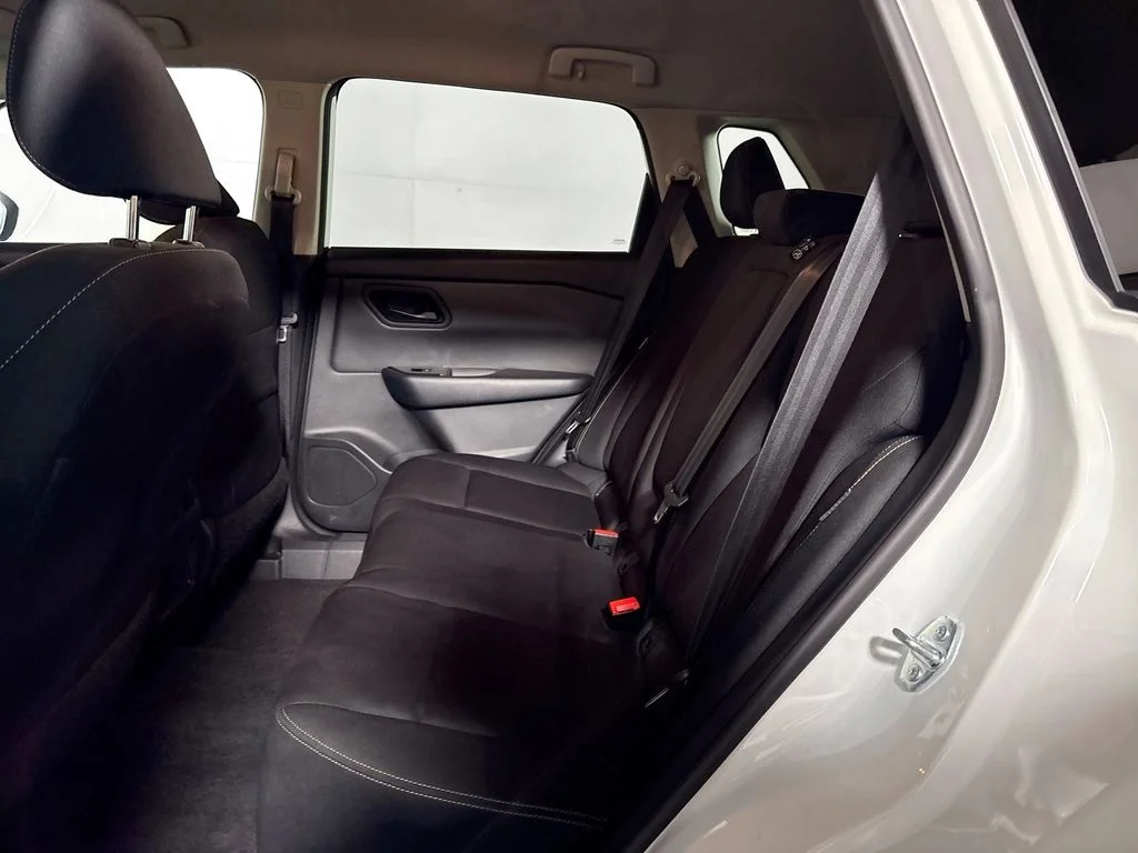 Used 2024 White Nissan S image 19