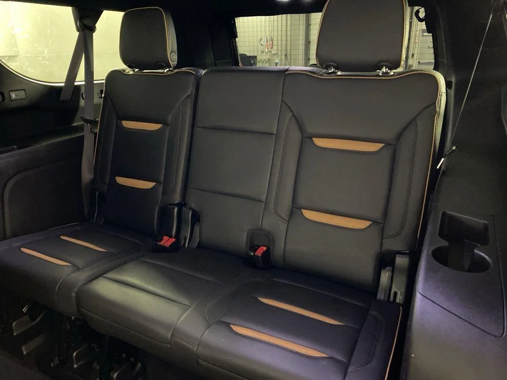 Used 2023 Summit White GMC 4WD AT4 image 20