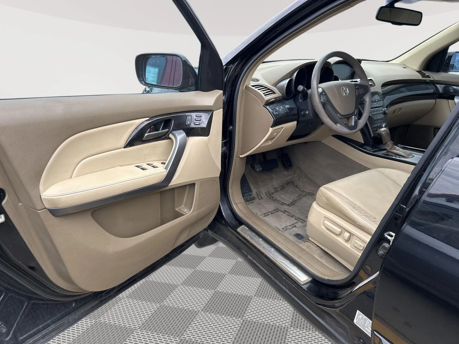 Used 2008  Acura Tech Pkg image 11