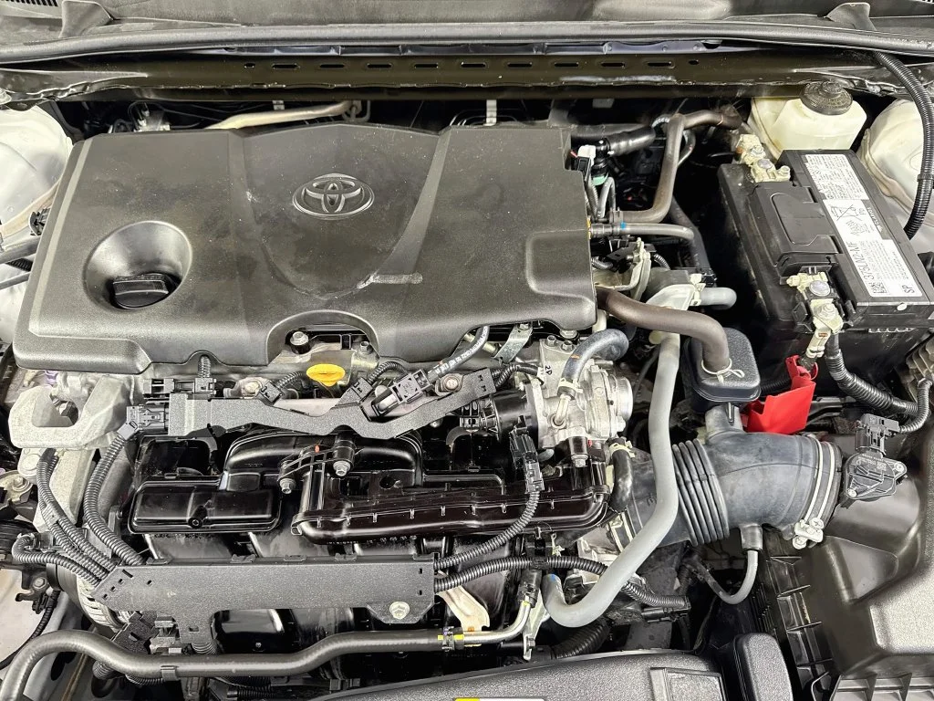 Used 2023 White Toyota LE image 34