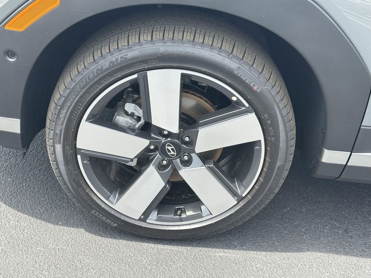 New 2026 Hampton Gray Hyundai Limited 6P image 11