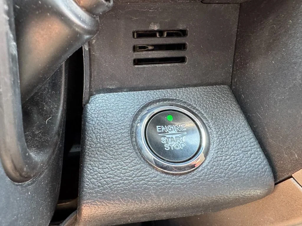 Used 2022 Antimatter Blue Metallic Ford  image 22