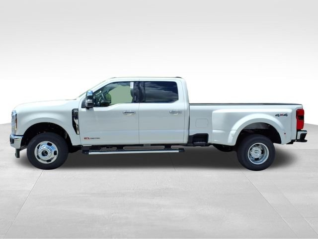 New 2026 Star White Metallic Tri-Coat Ford F-350® Lariat® image 6