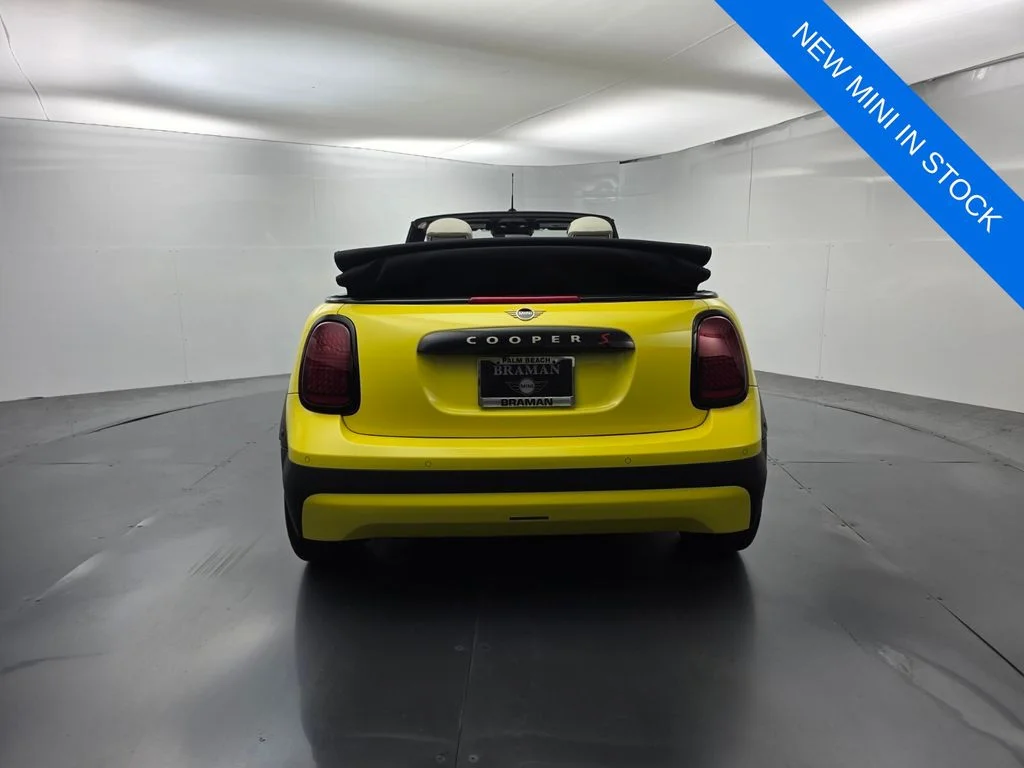 New 2026 Yellow MINI Signature Plus image 5
