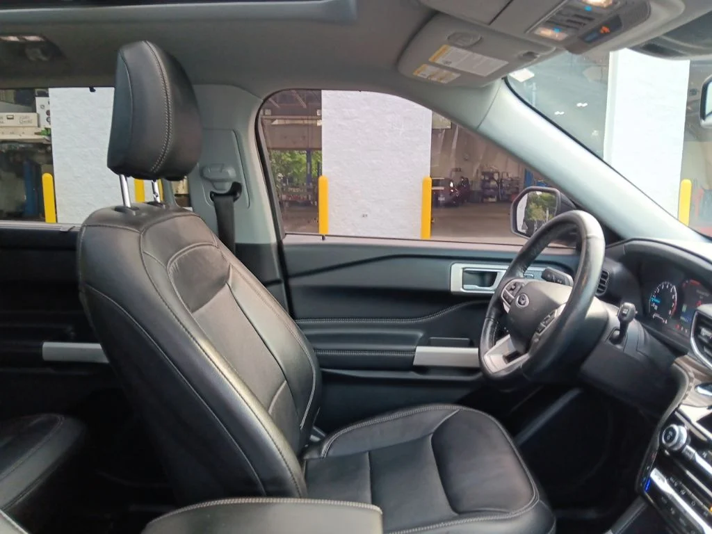 Used 2022 Black Metallic Ford Limited image 36
