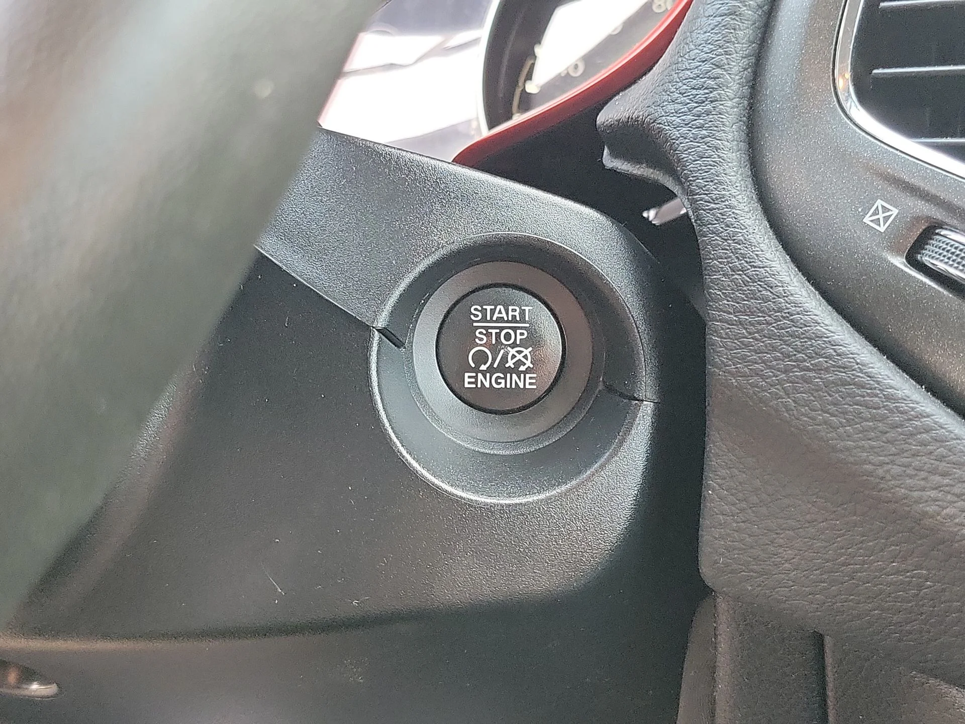 Used 2021 White Jeep Trailhawk image 14