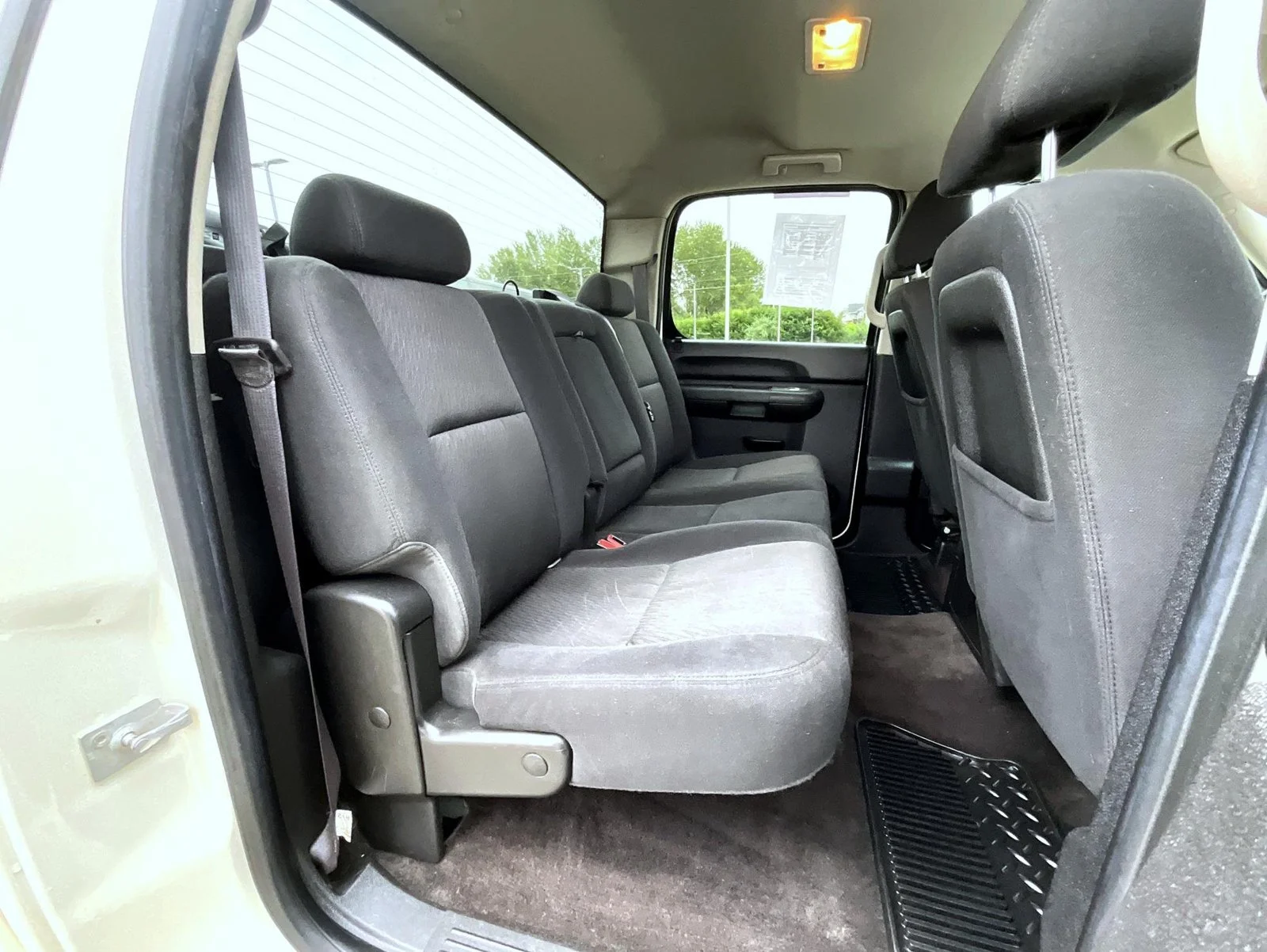 Used 2013 White Chevrolet LT image 20