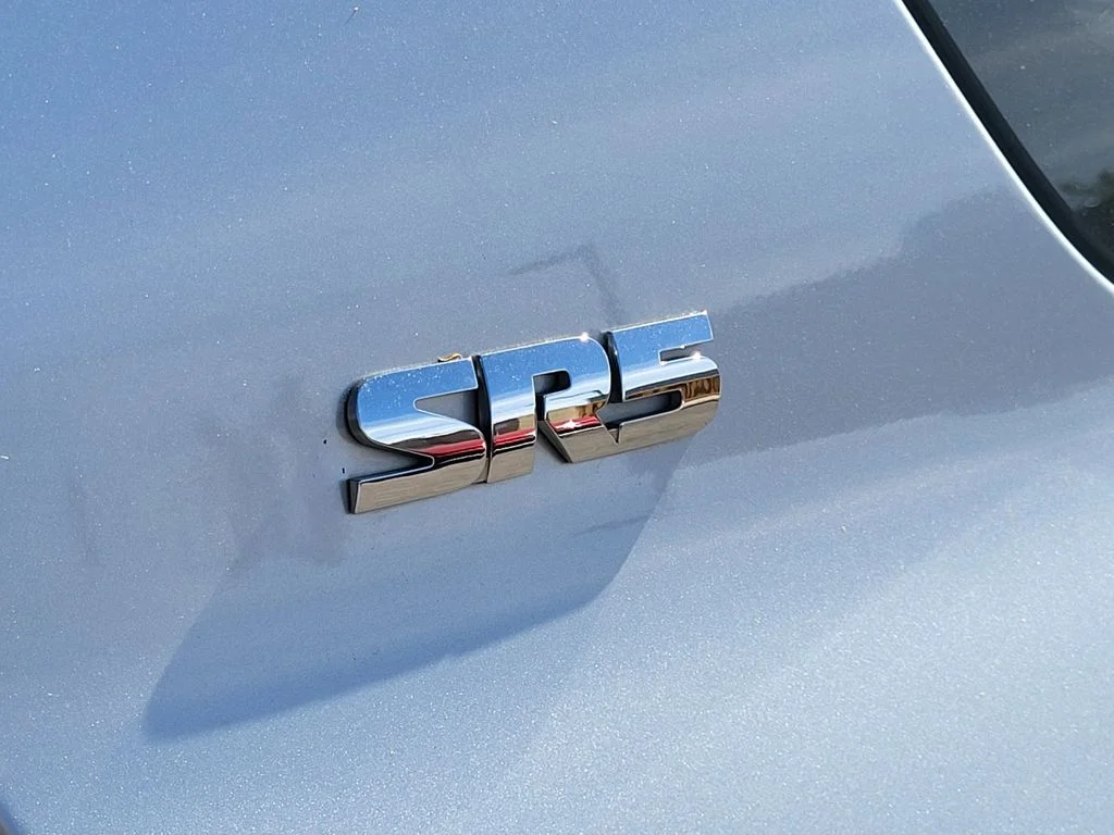 Used 2013 Classic Silver Metallic Toyota SR5 image 27