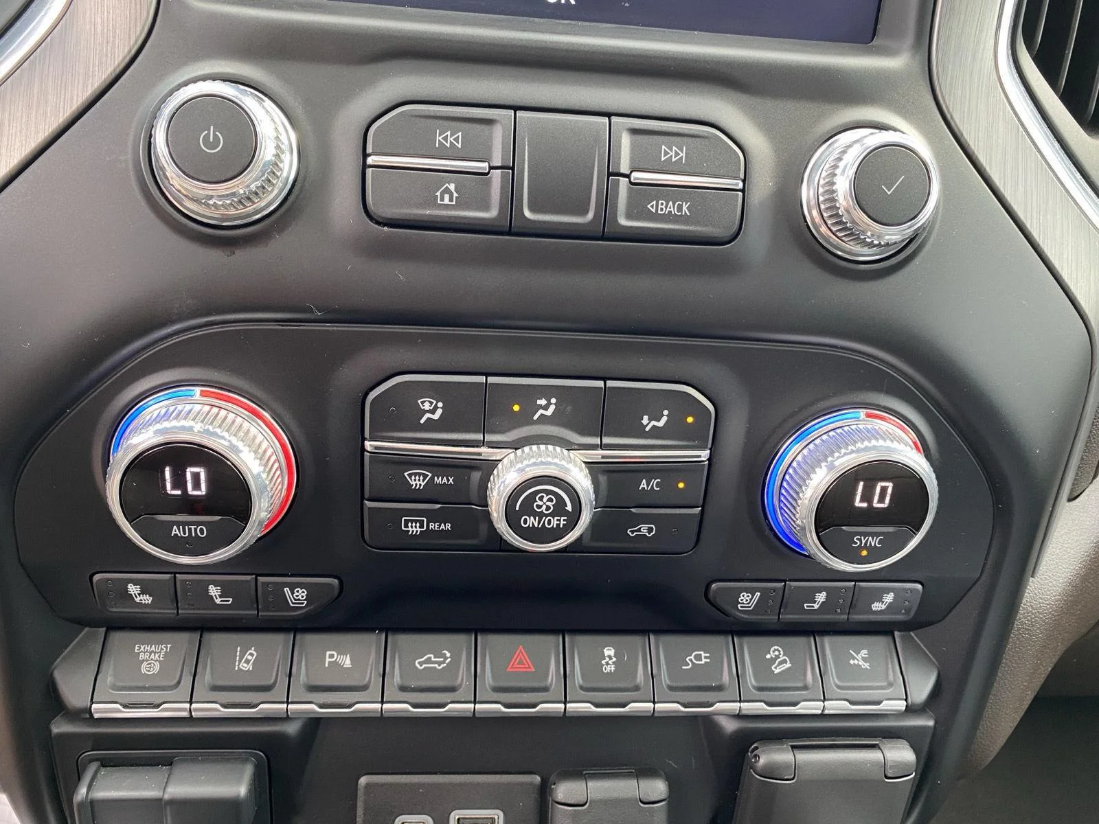 Used 2021 White Frost Tri-Coat GMC Denali image 19