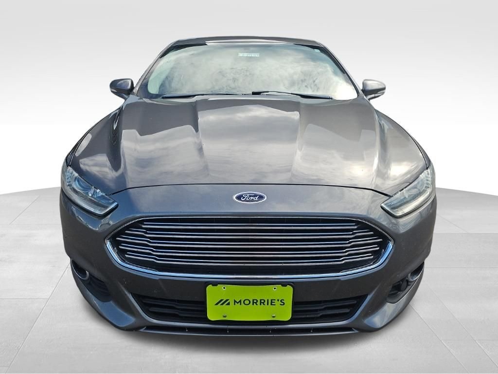 Used 2014  Ford SE image 2