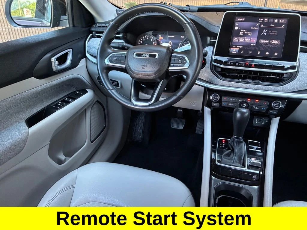 Used 2022 Red Jeep Latitude image 10
