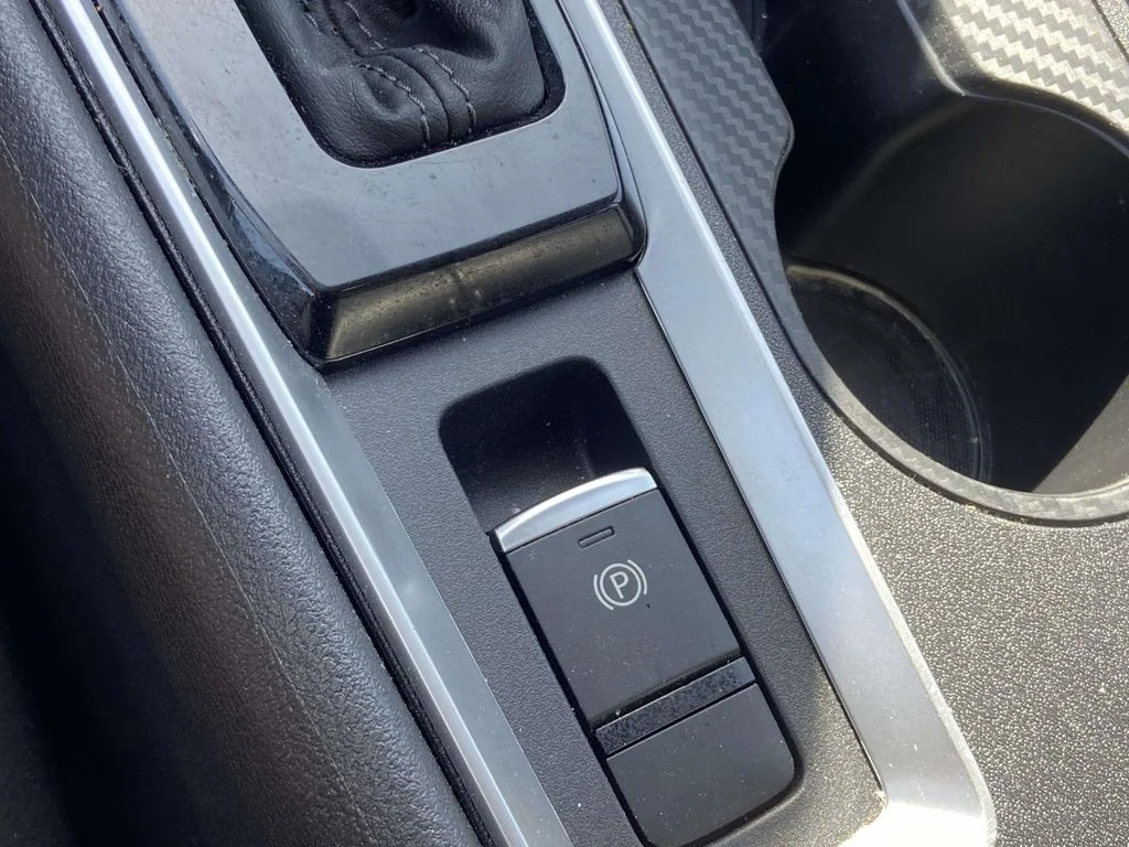 Certified Used 2025 Gun Metallic Nissan SV image 26