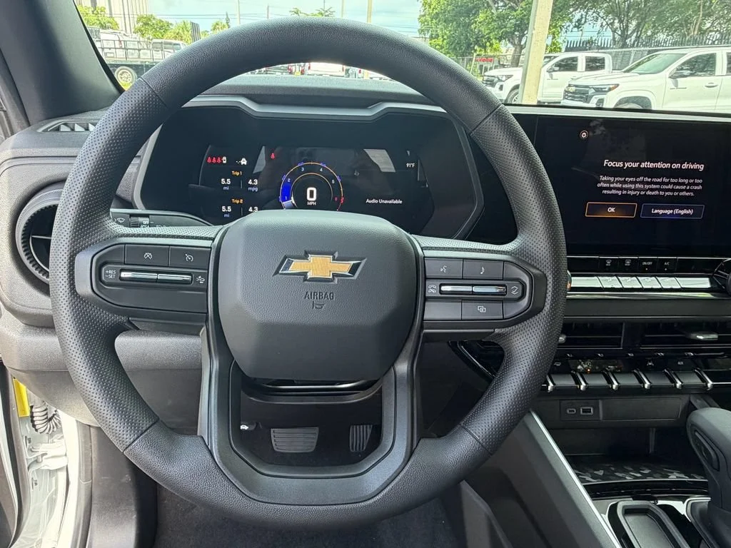 New 2026 Summit White Chevrolet WT image 18