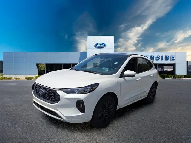 New 2025 Star White Metallic Tri-coat Ford ST-Line Elite image 3