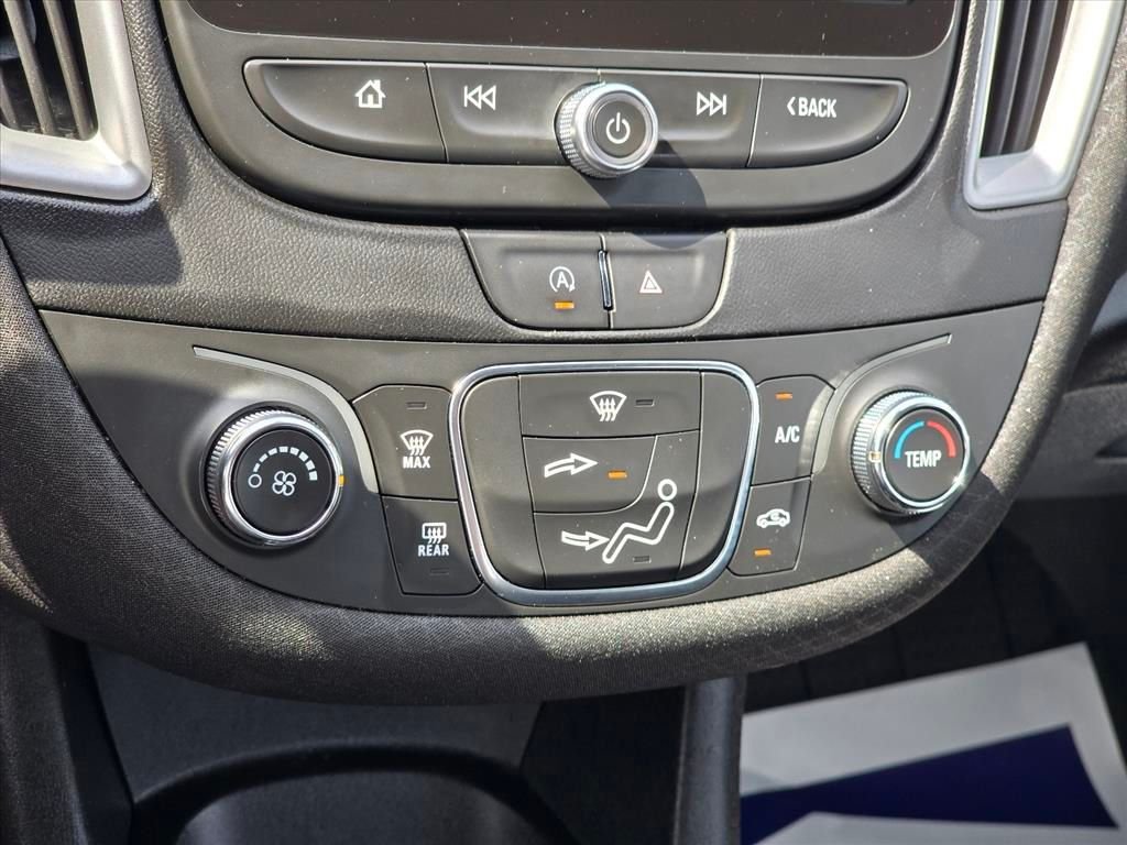 Used 2022 Black Chevrolet RS image 18