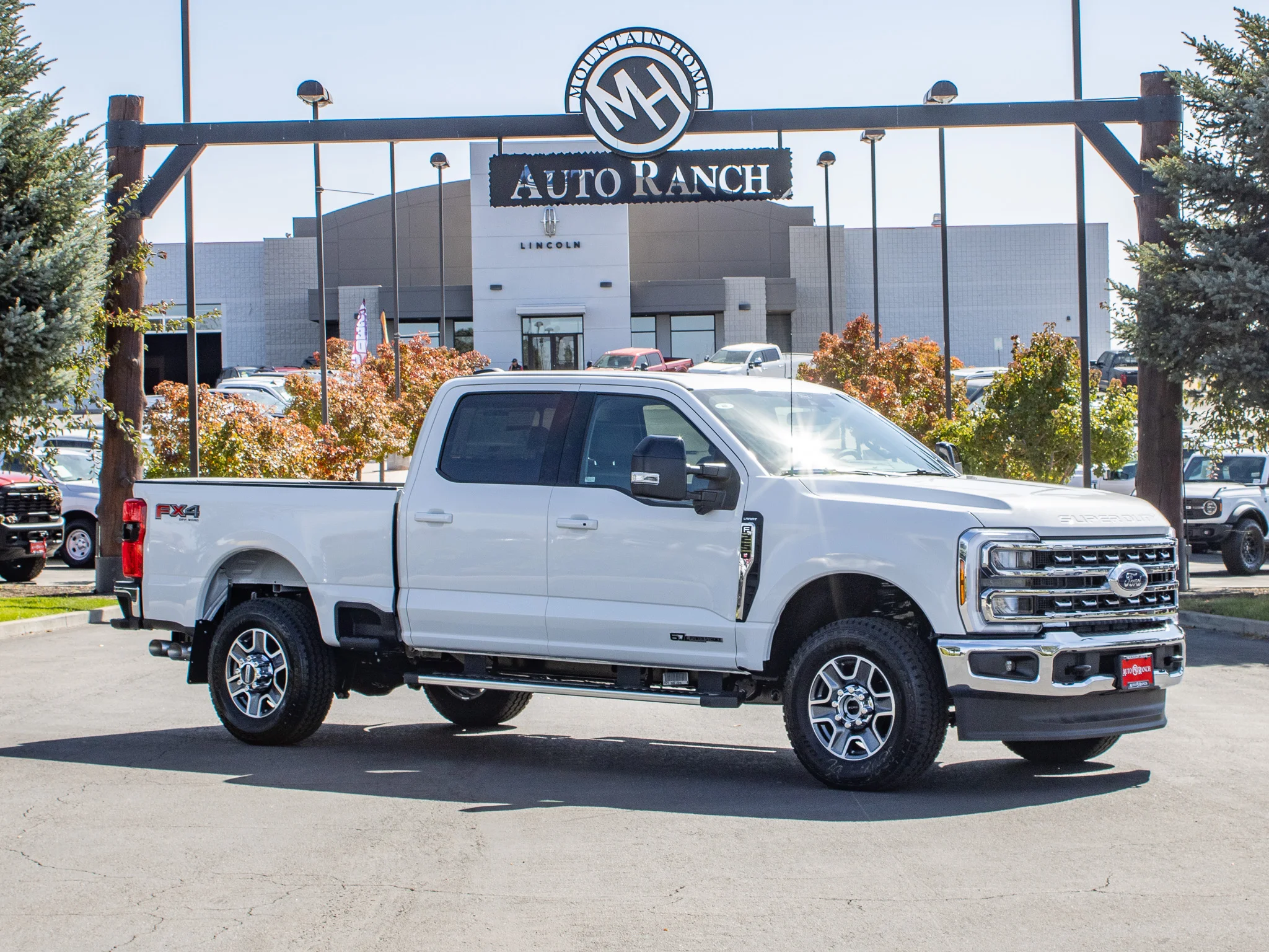 New 2026 Star White Metallic Tri-Coat Ford F-250® Lariat® image 1