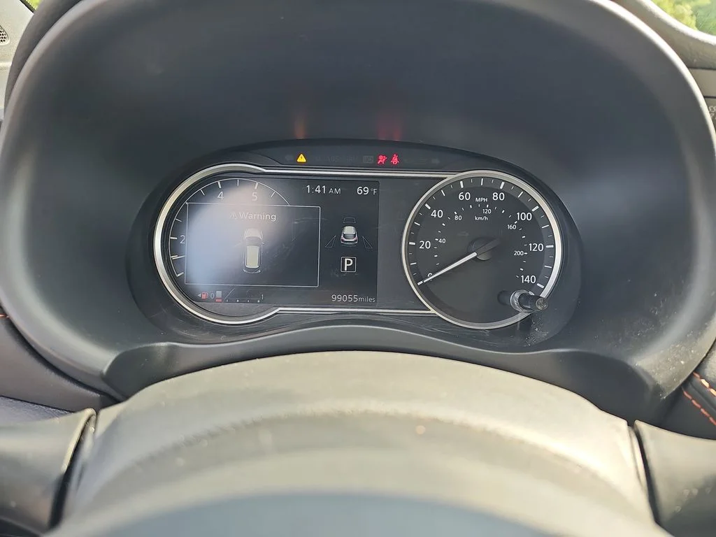 Used 2019 Silver Nissan SR image 18