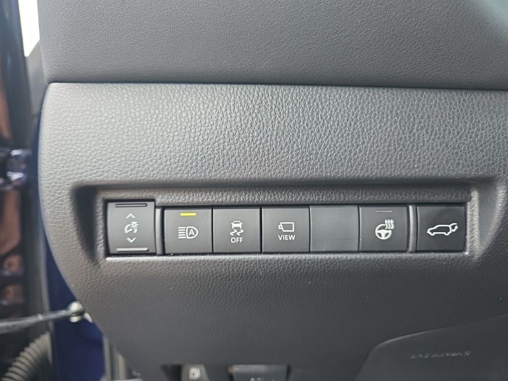 Certified Used 2023  Toyota Limited image 17