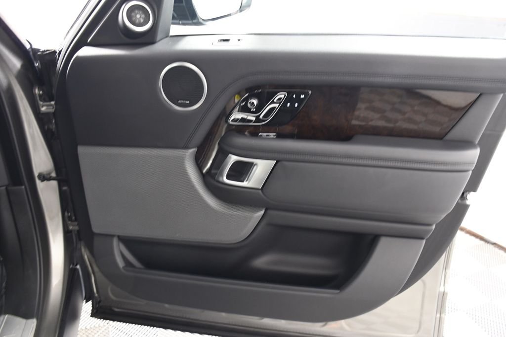 Used 2020 Eiger Gray Metallic Land Rover HSE image 17