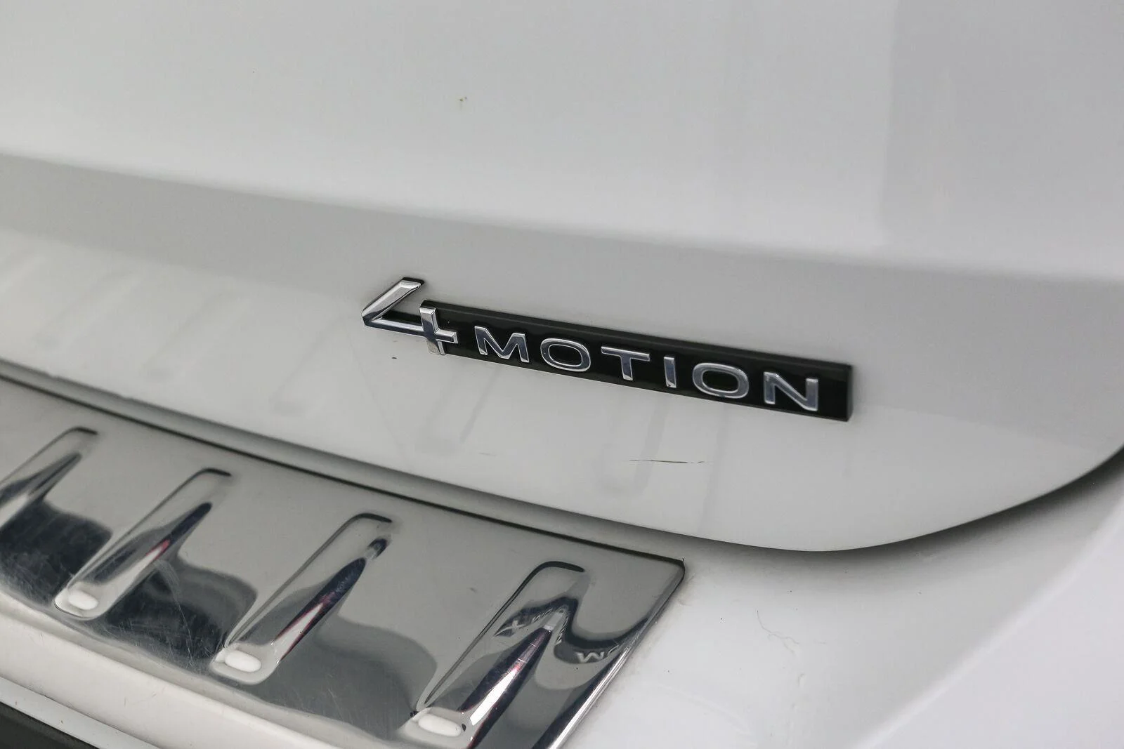 Used 2023 Pure White Volkswagen SE image 14