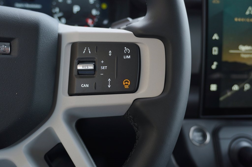 2026 LAND ROVER DEFENDER - Image 17