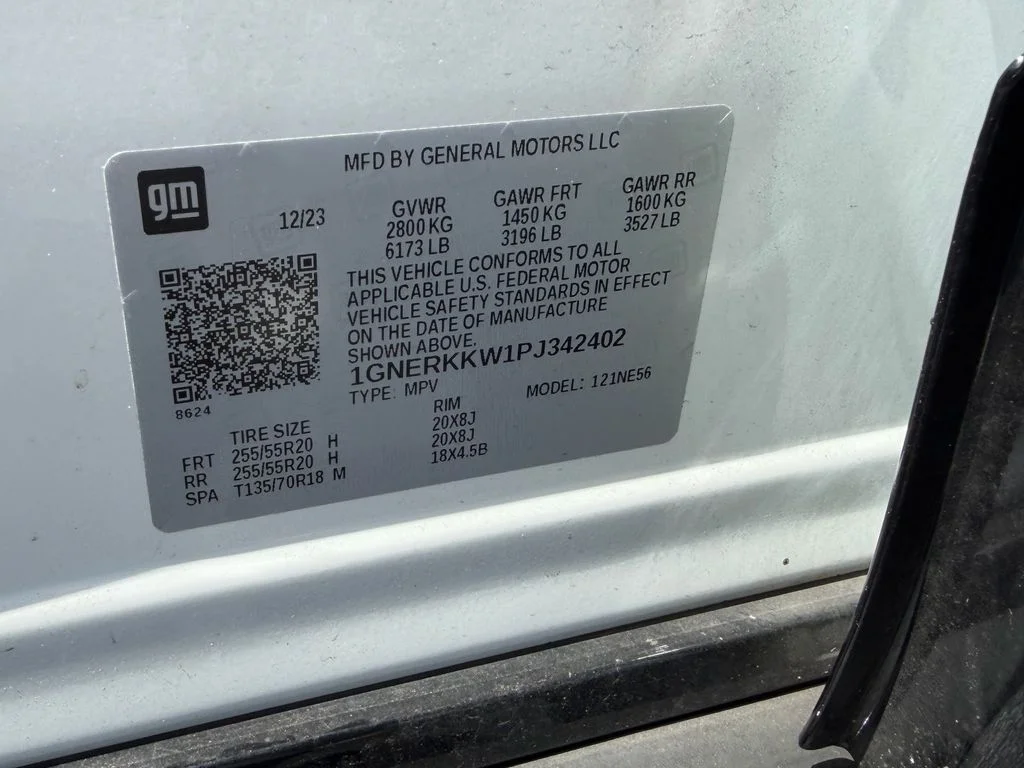 Used 2023 White Chevrolet Premier image 23