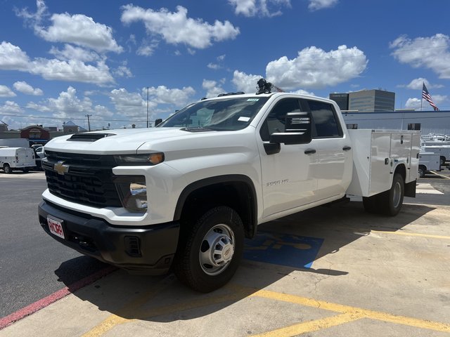 New 2025 Chevrolet Silverado 3500 HD Chassis Cab Work Truck Four Wheel Drive Crew Cab Crew Cab in San Antonio, TX
