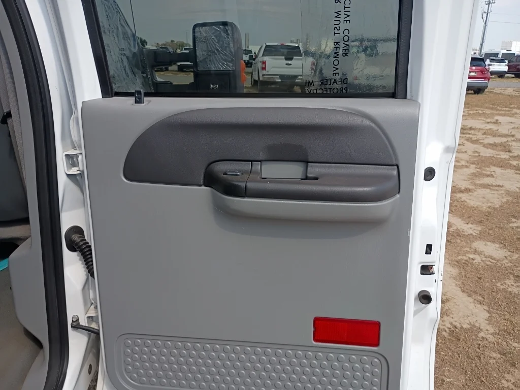 Used 2006 Oxford White Clearcoat Ford XLT image 12