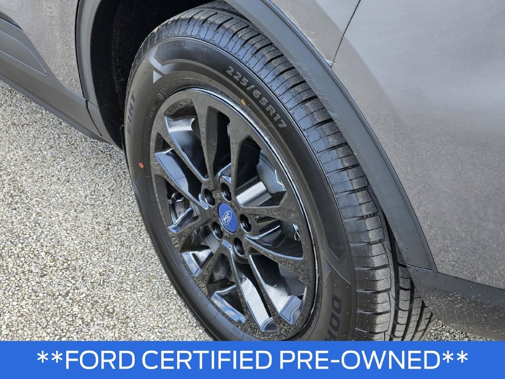 Used 2022 Gray Ford SE image 7