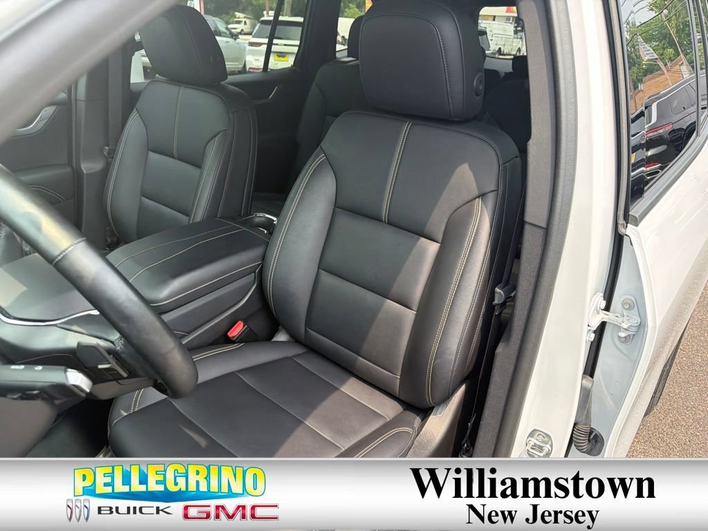 Used 2024 Summit White GMC Elevation image 25