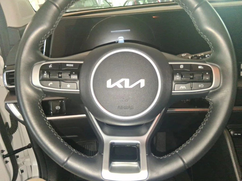 Used 2024 White Kia EX image 10