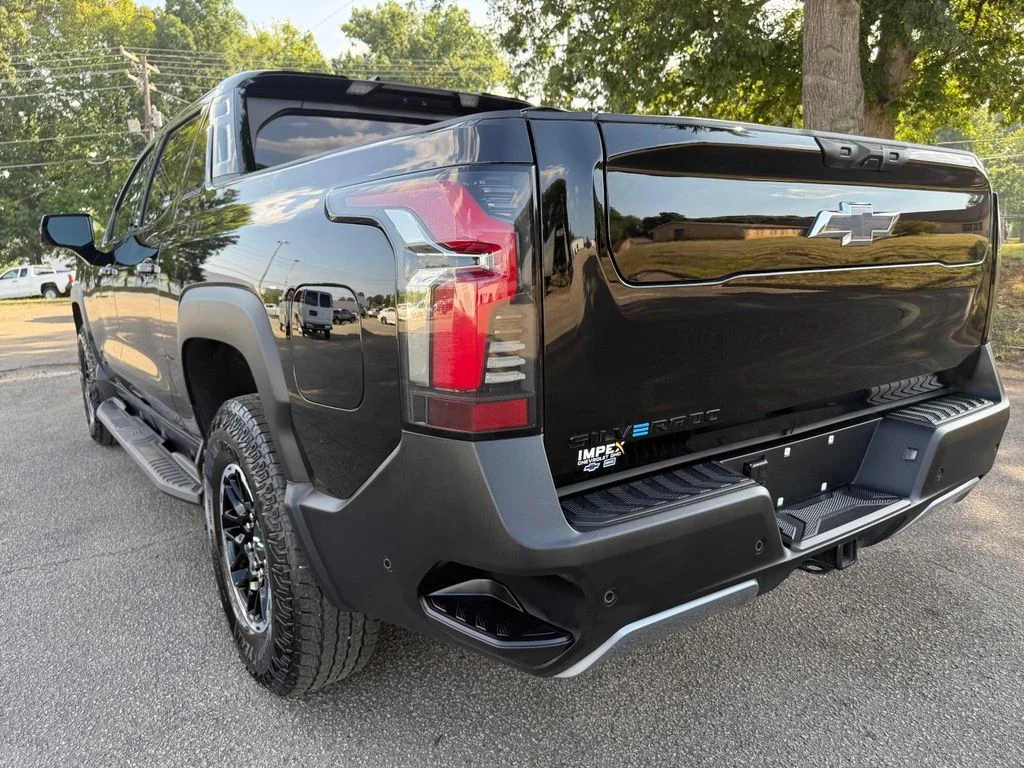 Used 2026 Black Chevrolet Trail Boss image 3