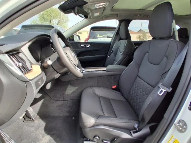 New 2026 Crystal White Volvo Plus image 14