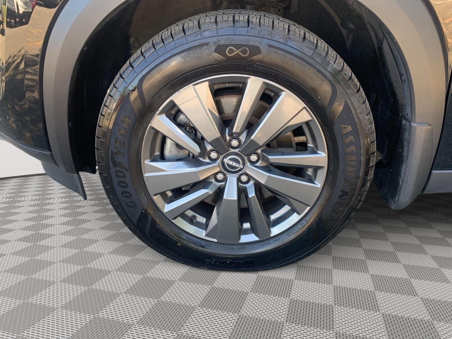 Used 2024 Super Black Nissan SV image 10