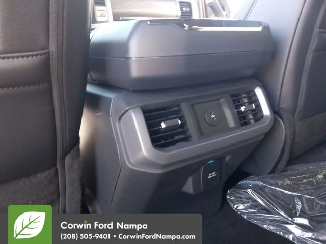 New 2026 Oxford White Ford Lariat image 27