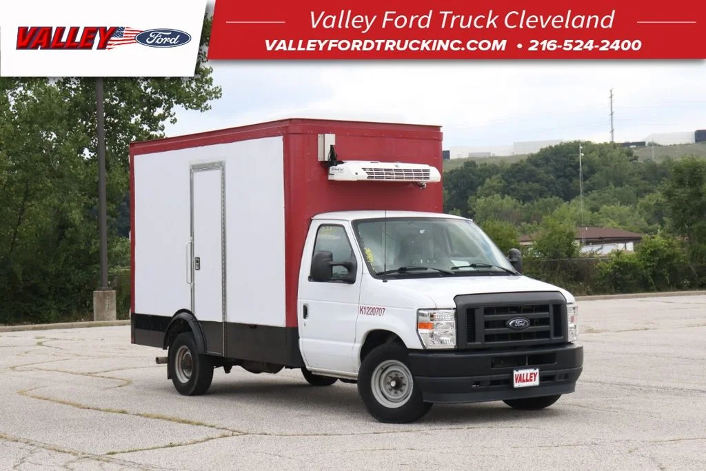 Used 2024 Oxford White Ford Base image 1