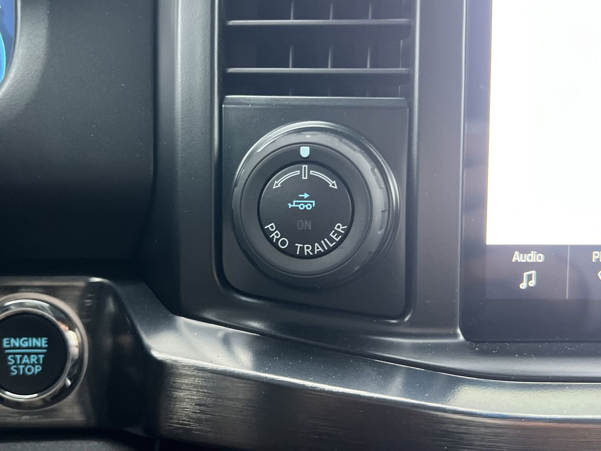 2025 Ford F-350 Super Duty Lariat - Photo 6