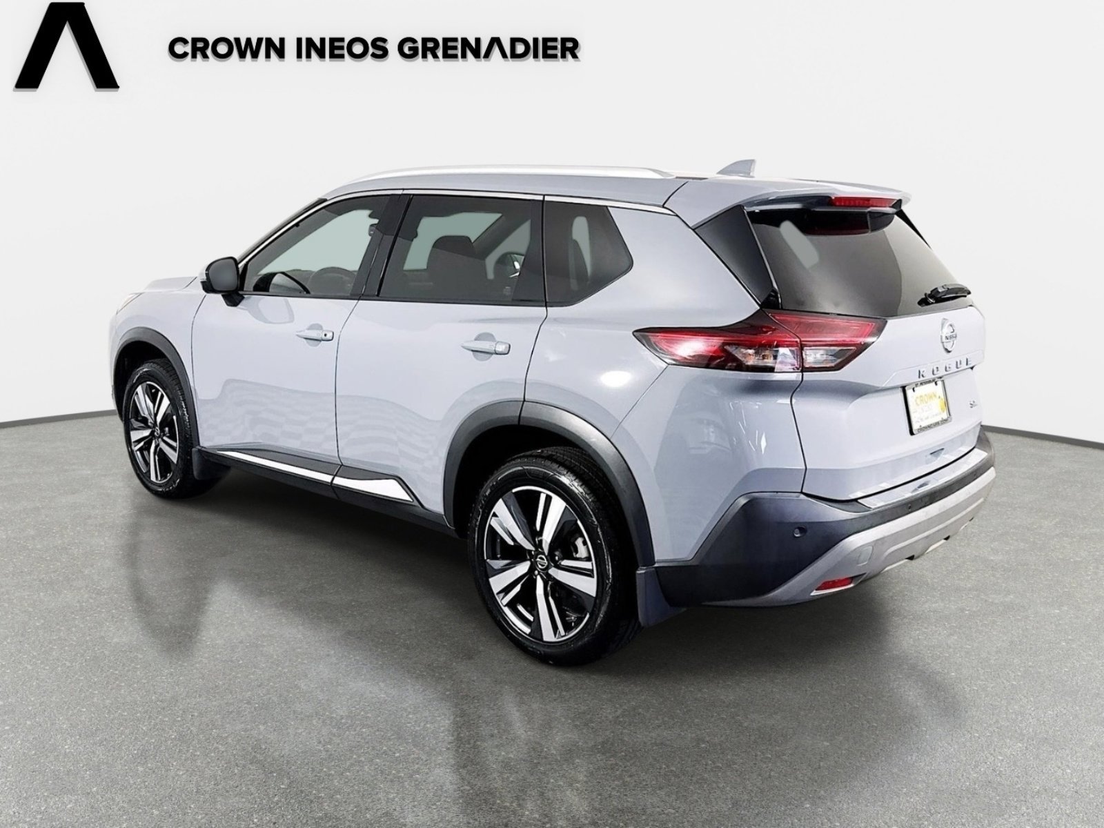 Used 2021 Boulder Gray Pearl Nissan SL image 7